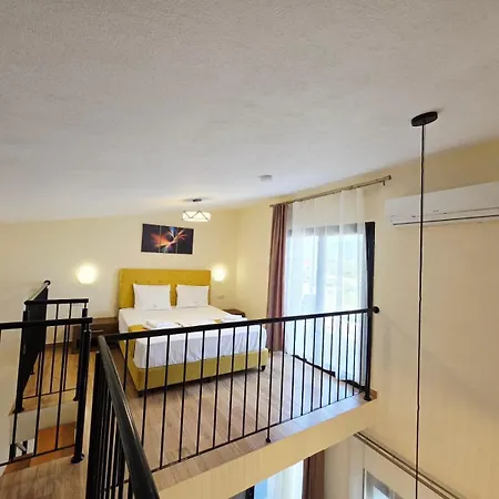 מלון דירות Agivo 3*