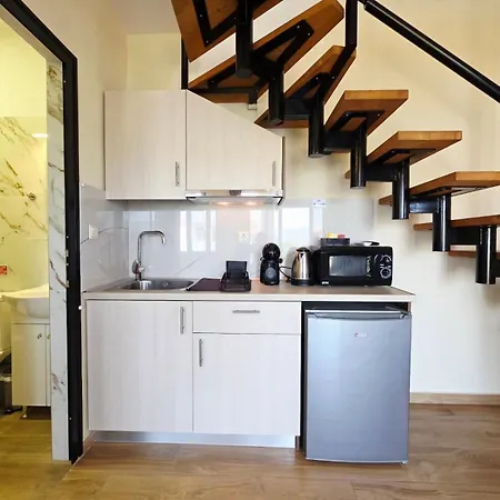 Agivo מלון דירות 3*